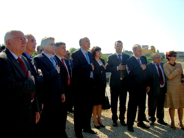 2009. 05. 04 - Ministar Kalmeta otvorio radove na Izgradnji Nove Luke Zadar u Gaženici